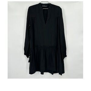 Never been worn black Pomander dress. Can be worn as a beach cover up as well!